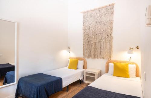 L'Antiga Esquerra de l'Eixample Apartment | Sunny Central Apartment with 100sqm Terrace in Barcelona