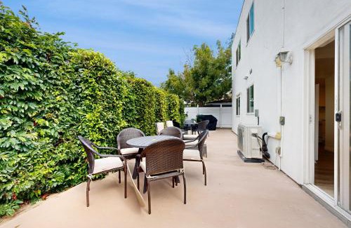 Santa Ana Heights House | Sunny Days