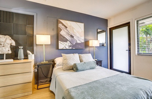 Central Oakland Park Apartment | Sunny Florida Getaway w/ Patio, Near Beaches!