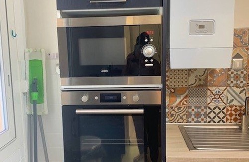 Amelie-les-Bains-Palalda Apartment | Sunny F3 with Terrace, A/C, Wi-Fi, Garage near Spa and City Center