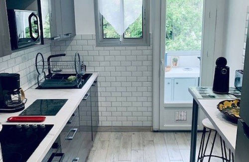 Amelie-les-Bains-Palalda Apartment | Sunny 2-Bedroom Apartment with A/C, Balcony, Near City Center and Thermal Baths