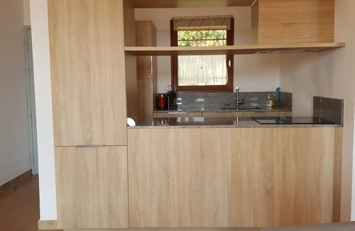 Le Rayol Apartment | Sunny fully equipped apartment with fantastic sea view.