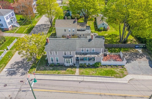 Mystic - New London House | Sunny Historic 3BR Townhouse in Mystic’s Downtown