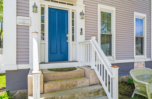 Mystic - New London House | Sunny Historic 3BR Townhouse in Mystic’s Downtown