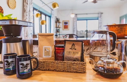 Flagstaff Cottage | Sunny Historic Cottage+Wineries+Outdoor Living+Verde Train+Holiday Availability