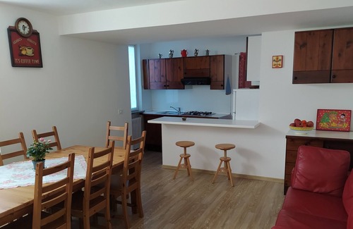 Clusone Apartment | Sunny house on the plateau
