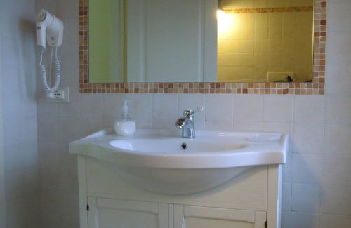 Casanova Lerrone Apartment | Sunny house with garden, 10 min Alassio beach and close to the golf courses