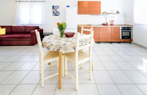 Tisno House | Sunny House Zoric Umene Tisno, your summer base!