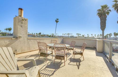 Imperial Beach Apartment | Sunny Imperial Beach Condo - Walk to Ocean!