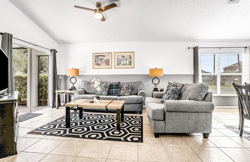 Lake Berkley House | Sunny Memories