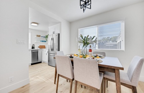 Eastside House | Sunny Retreat in Long Beach 5min 2 Beach/downtown