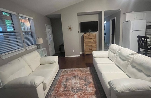 Fairfield Bay House | Sunny Stay in Fairfield Bay! 2 bedroom house with boat parking