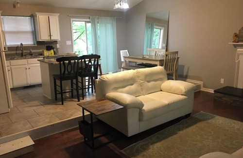 Fairfield Bay House | Sunny Stay in Fairfield Bay! 2 bedroom house with boat parking