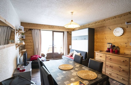 Chatel Apartment | Sunny Studio for 4 with Balcony in Châtel near Ski Lifts