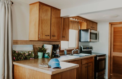Matunuck House | Sunnyside Beach Front Duplex