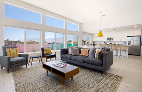 Desert Hot Springs House | Sunray House Modern Getaway Pool Spa Tesla Charger