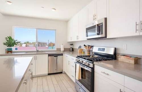 Desert Hot Springs House | Sunray House Modern Getaway Pool Spa Tesla Charger