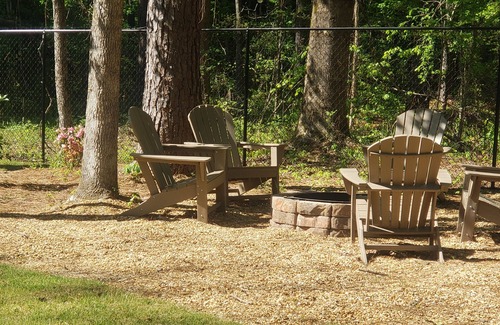 Auburn Cabin | Sunrise Cozy Tiny House. 15 minutes from Auburn University, Bucee's & Walmart