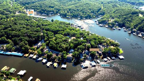 Sunrise Beach House | Sunrise Oasis - Enjoy Lakefront Living