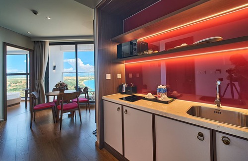 Suoi Nuoc Beach Hotel | Sunrise Oceanfront Mui Ne - V Ruby