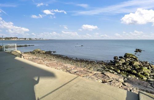 Milford House | Sunrise Waterfront Retreat