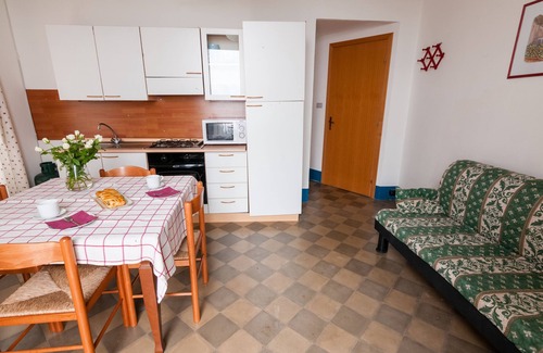 Coste House | SUNSET apartment in villa with pool