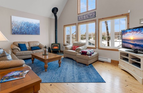 Bala House | Sunset Bay Bliss, Lake Muskoka