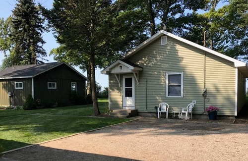 Muskegon Cottage | Sunset Beach Cottages #5 - Lake Michigan Shoreline