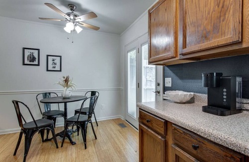 Murfreesboro House | Sunset Cottage: 2 bed 1 bath, Pet-Friendly.