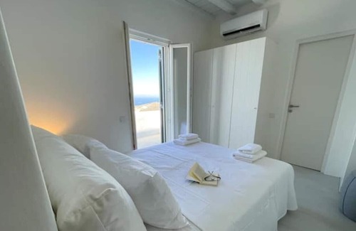 Exomvourgo House | Sunset House in Isternia 1