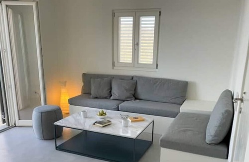 Exomvourgo House | Sunset House in Isternia 1