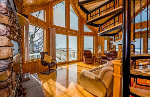 South Haven House | Sunset Kisses- Beachfront Luxury vacation rental