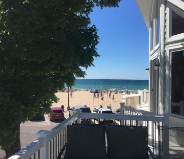 South Haven House | Sunset Kisses- Beachfront Luxury vacation rental