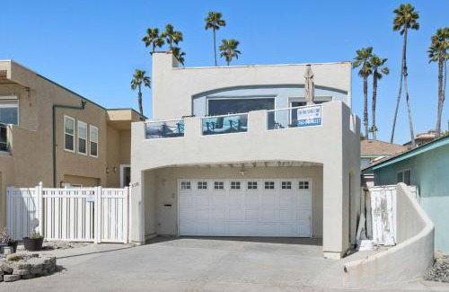 Townsite House | Sunset On The Strand