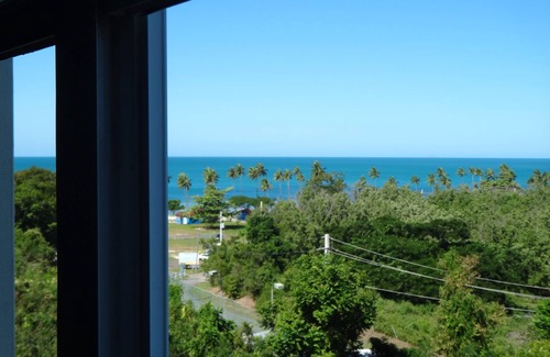 La Mela Apartment | Sunset Paradise - Ocean View Penthouse