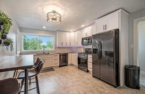 Wyatt House | Sunset Point