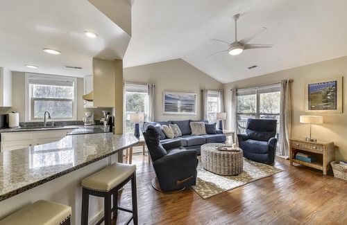 The Cottages Villa | Sunset Rentals | Cottages 11