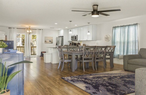 Vilano Beach House | Sunset & Sand Retreat: Heated Pool - King Bed