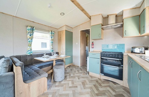 Hayling Island Cottage | SUNSET SANDS - HAYLING ISLAND in Hayling Island Holiday Park