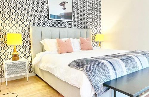East Village Apartment | Sunset Stay In Downtown San Diego