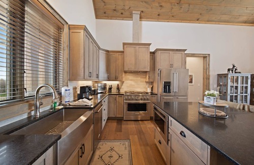 Elk Park Cabin | Sunset Valley - Luxury Home in The Lodges at Eagles Nest