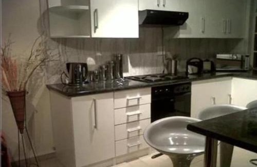 Greater Johannesburg Metropolitan Area Apartment | SunSet West Self Catering Maraisburg Roodepoort