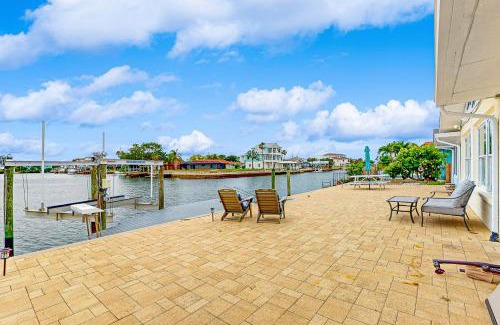 Spring Hill House | Sunsets and Dolphins
