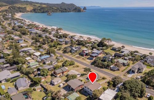 Whangapoua House | Sunsets and Surf - Whangapoua Holiday Home