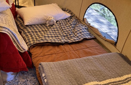 Keene House | Sunsets, Railways, Mountains, Fresh Air and Star-filled Night Skies