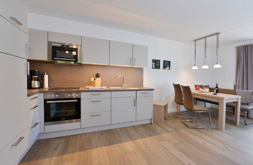 Altenkirchen Apartment | Sunshine