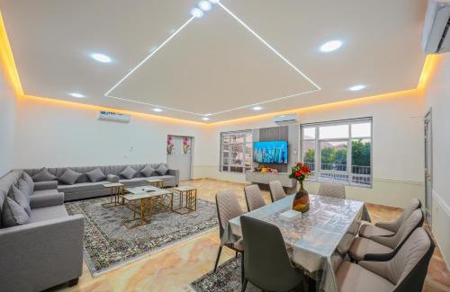 Al Kubus Villa | Sunshine Farmhouse by Al Dana Paradise