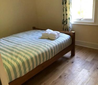 Finchley Church End House | Sunshine