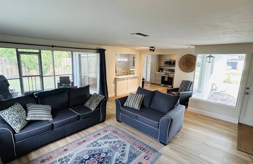 Sarasota Springs House | Sunshine Haven: Relax and Unwind