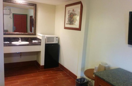 San Bernardino Hotel | Sunshine Motel